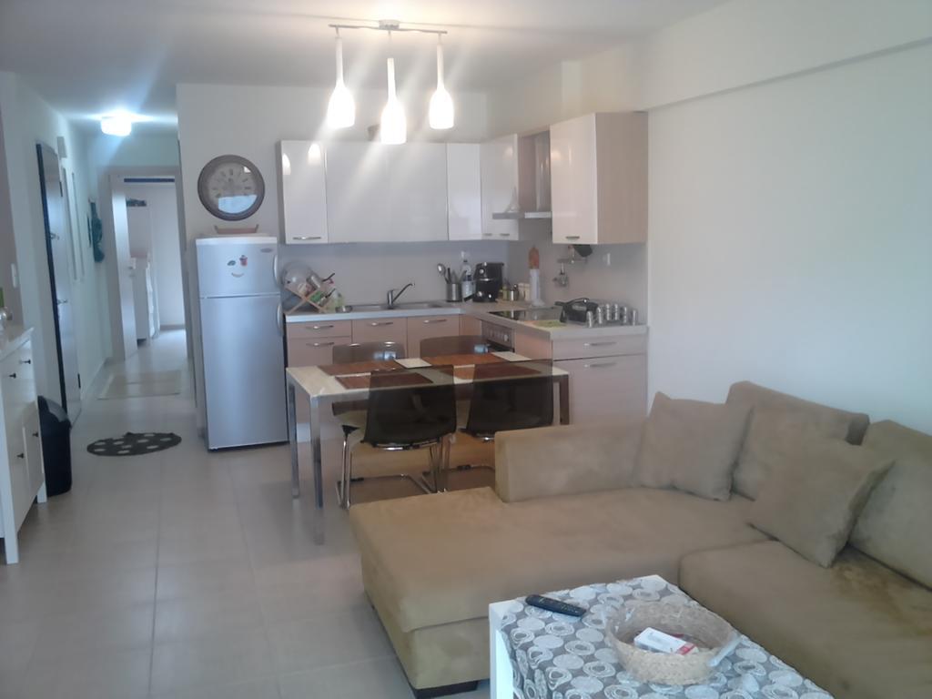 Luxury Apartment By The Beach Néa Péramos Esterno foto